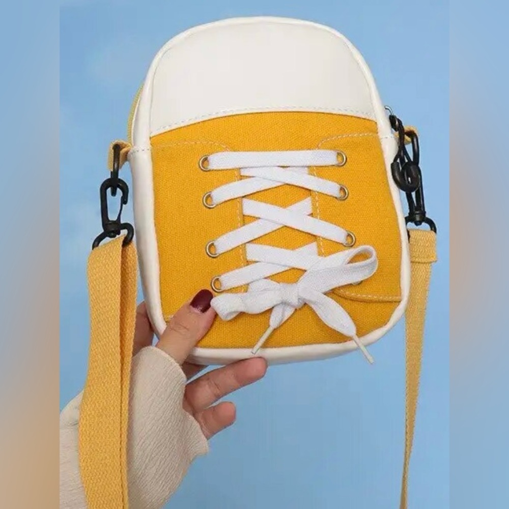 $5 SHOES PURSE. YELLOW. NEW. $5 IF BUNDLED